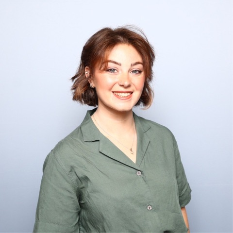 Portrait of Lindsey Lynch